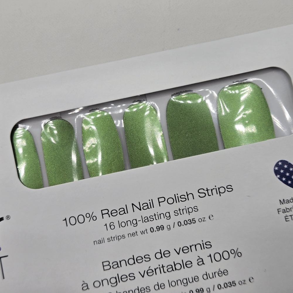 Color Street Viper Active Green Metallic Nail Polish Strips - Picture 4 of 5